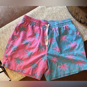 Men's Chubbies swim trunks size medium